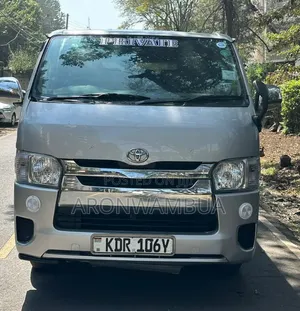 Toyota HiAce 2017 Silver