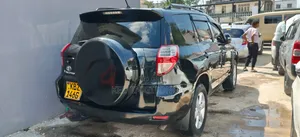 Toyota Vanguard 2011 Black