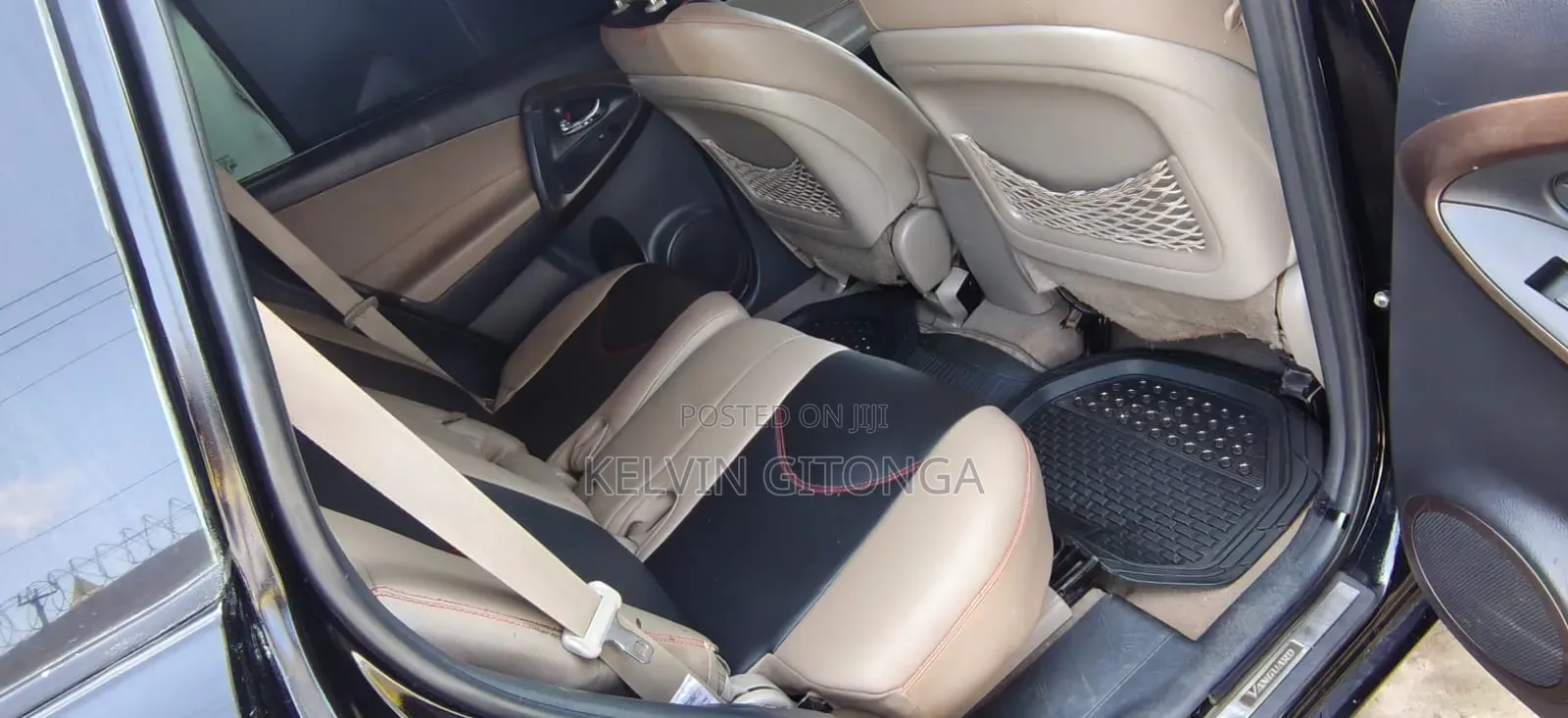 Toyota Vanguard 2011 Black