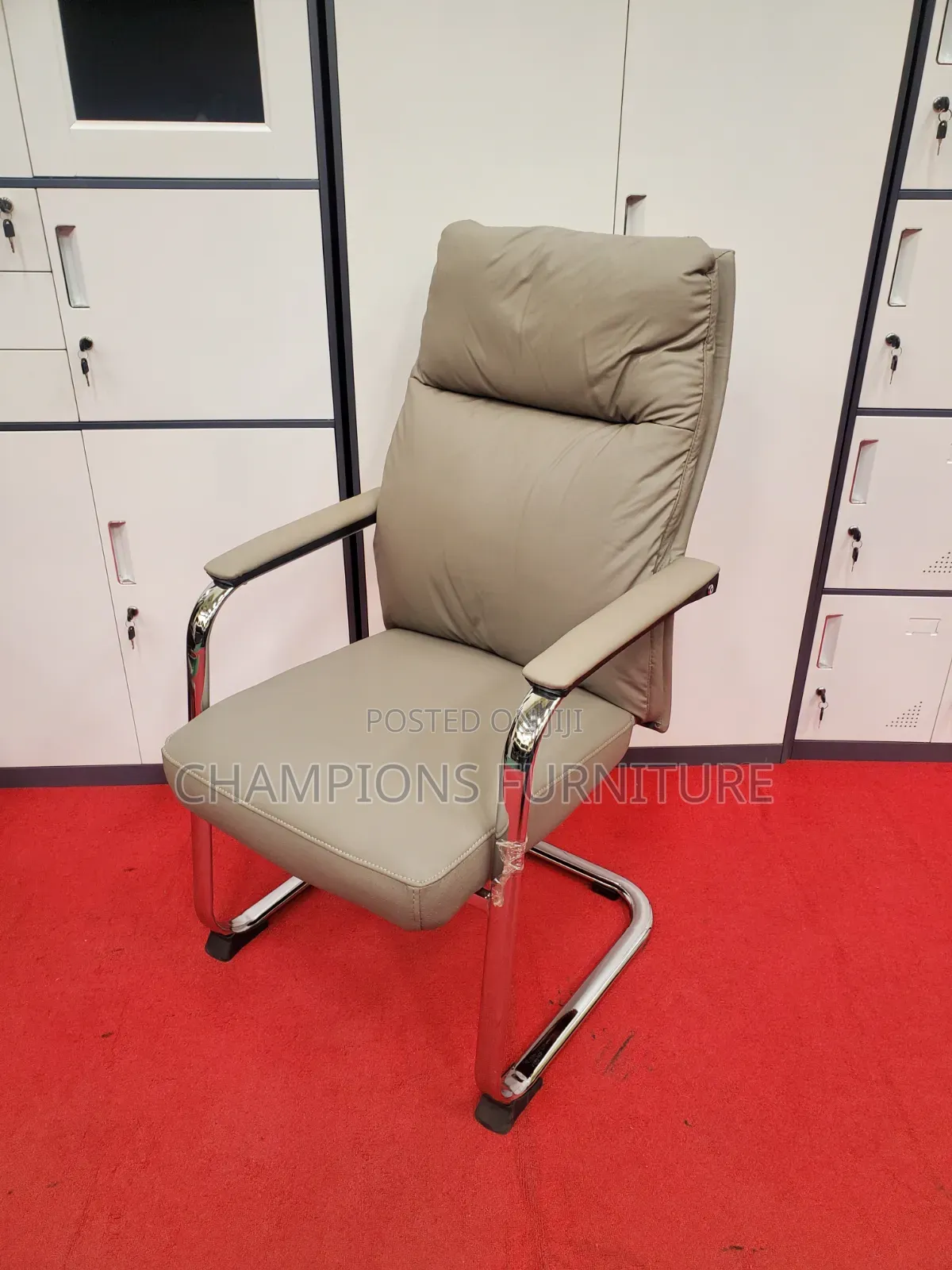 Plush Exevutive Cantilever Boadroom Chair