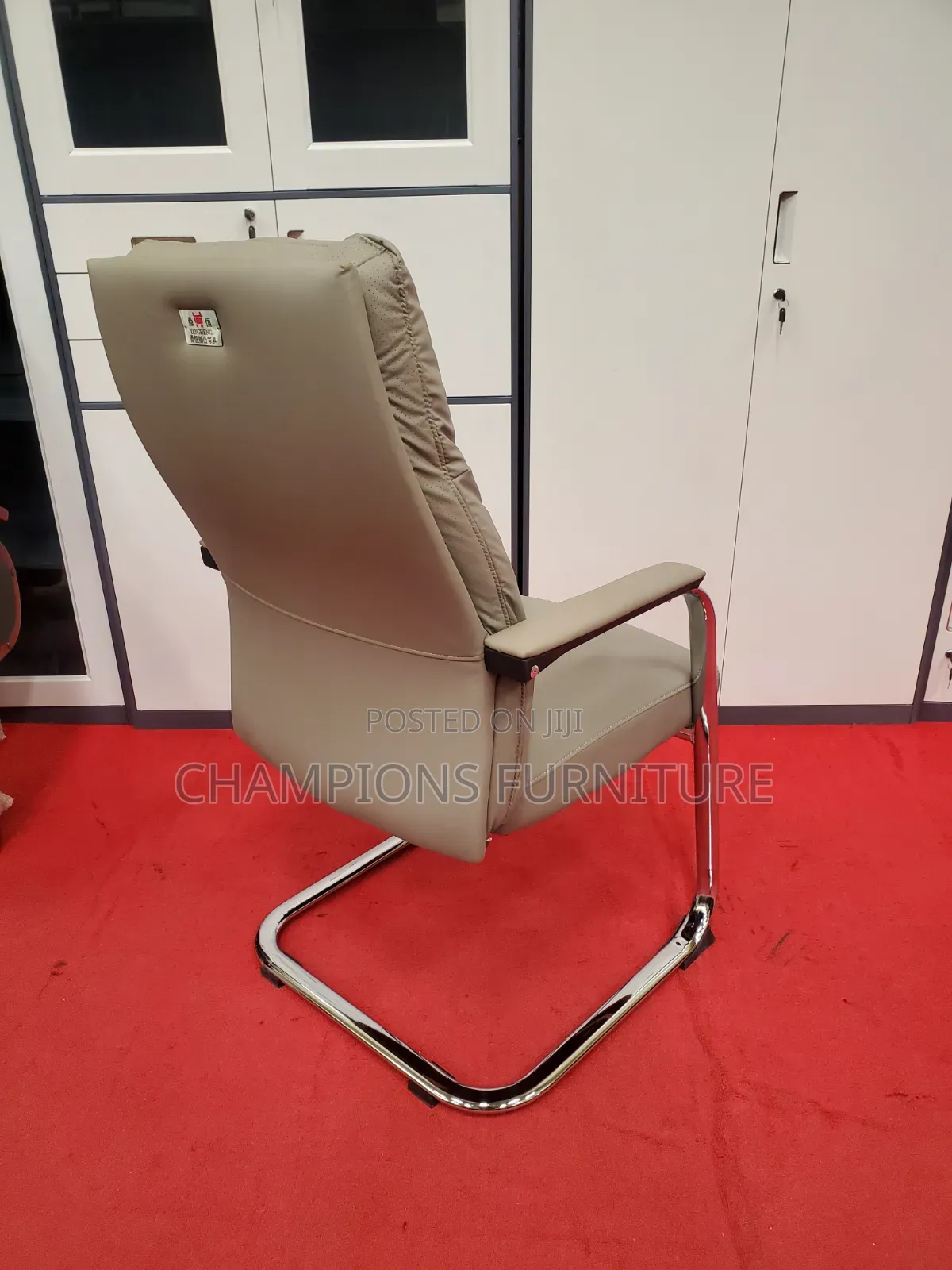 Plush Exevutive Cantilever Boadroom Chair