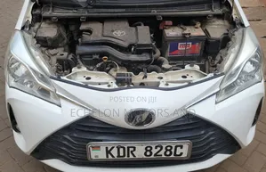 Toyota Vitz 2017 White