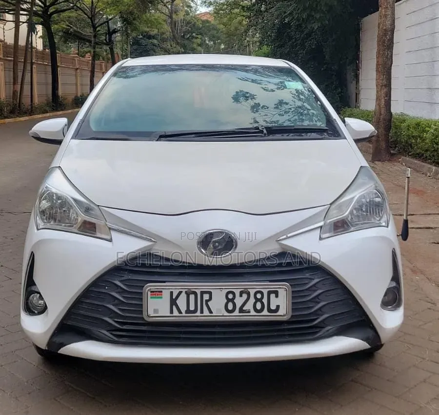 Toyota Vitz 2017 White