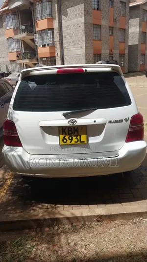 Toyota Kluger 2003 White