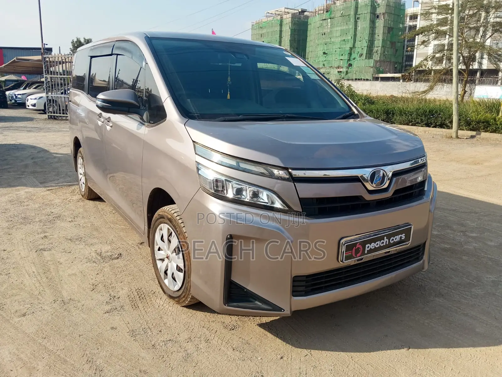 Toyota Voxy 2018