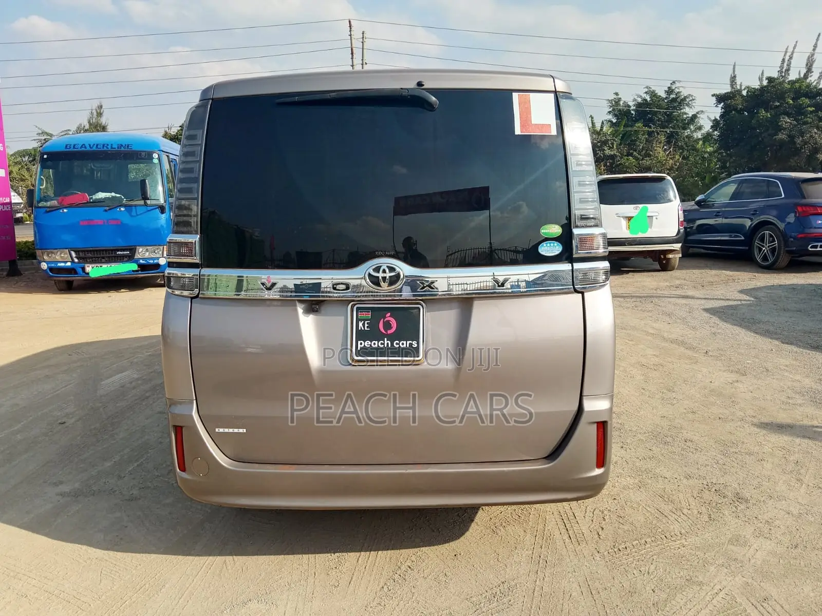 Toyota Voxy 2018