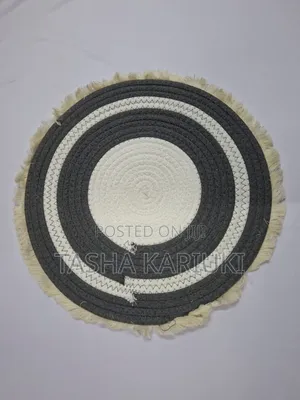 Elegant Woven Table Mat – Grey Beige