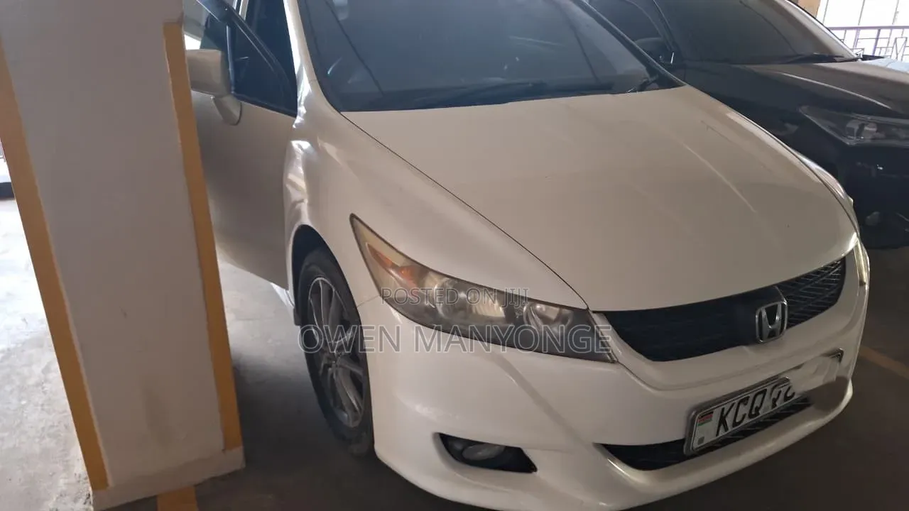 Honda Stream 2011 Pearl