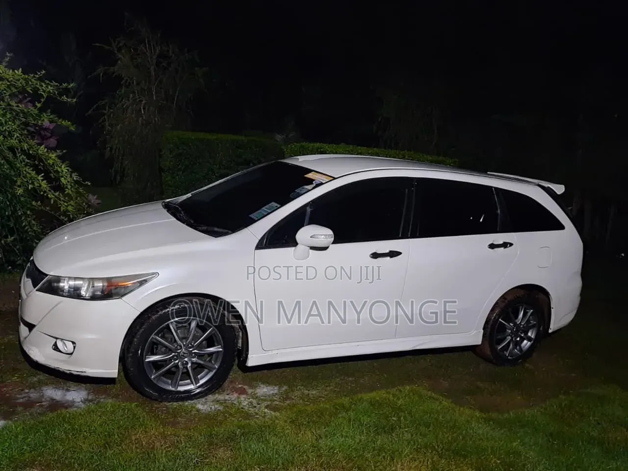 Honda Stream 2011 Pearl