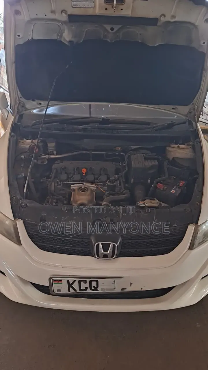 Honda Stream 2011 Pearl
