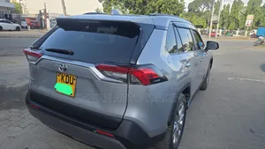 Toyota RAV4 2019 Silver