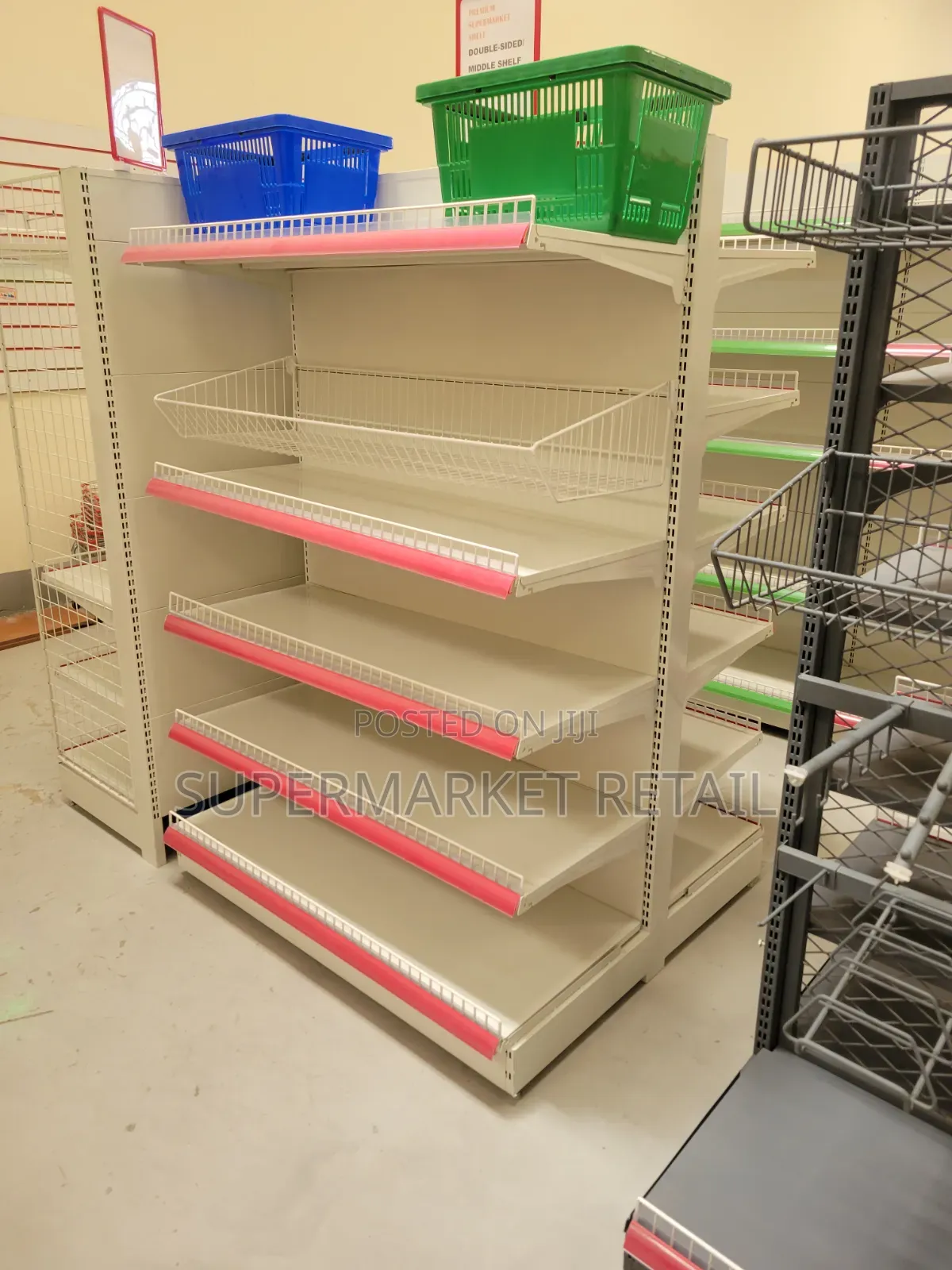 Supermarket Middleshelves