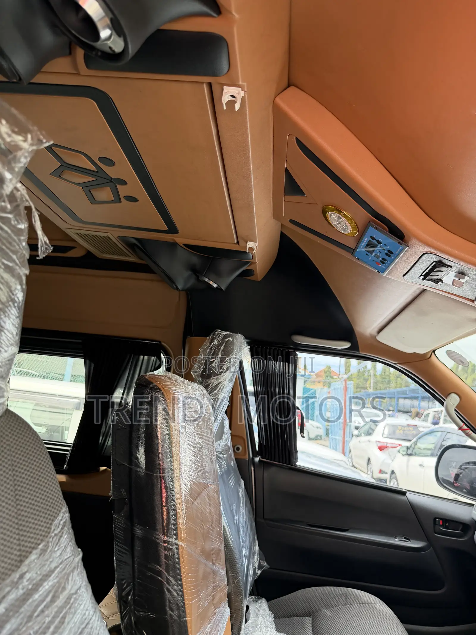 Toyota HiAce 2019 Silver