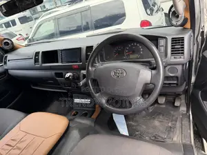 Toyota HiAce 2019 Silver