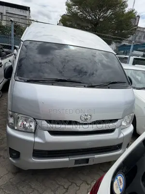 Toyota HiAce 2019 Silver