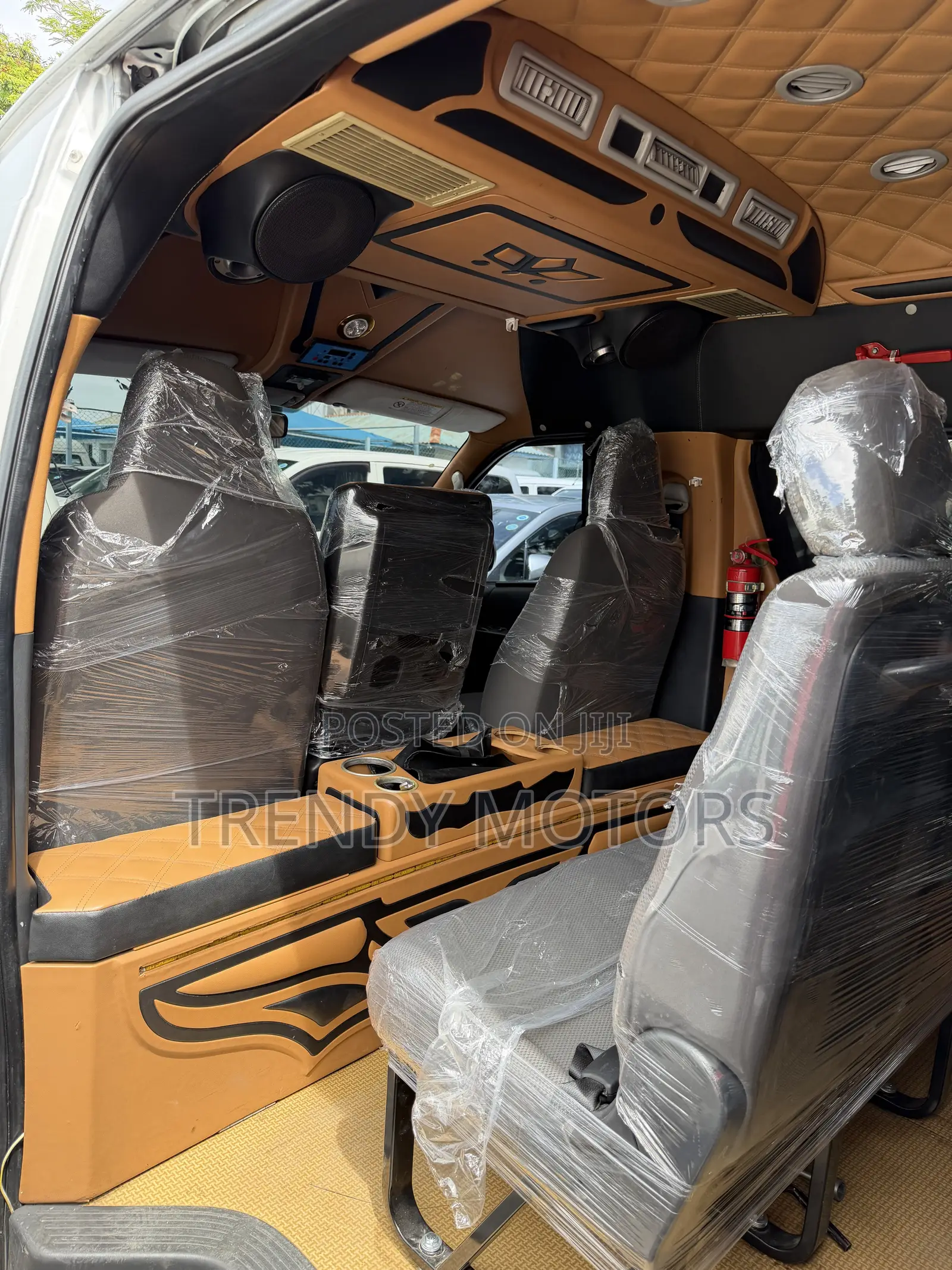 Toyota HiAce 2019 Silver