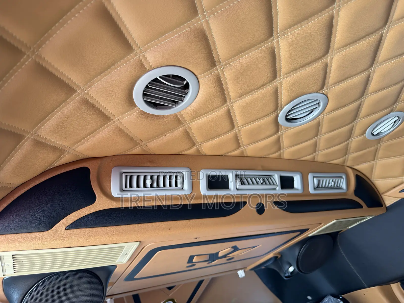 Toyota HiAce 2019 Silver