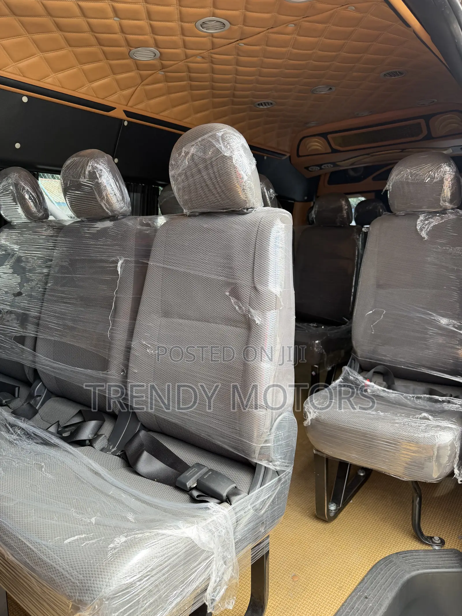 Toyota HiAce 2019 Silver