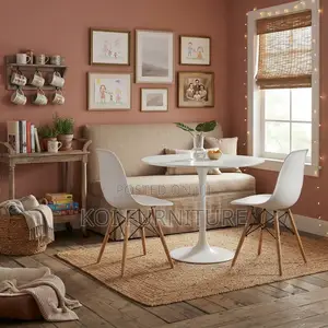 Coffee Table; Round Tulipp Marble Table