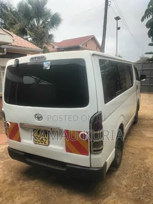 Toyota HiAce 2009 White