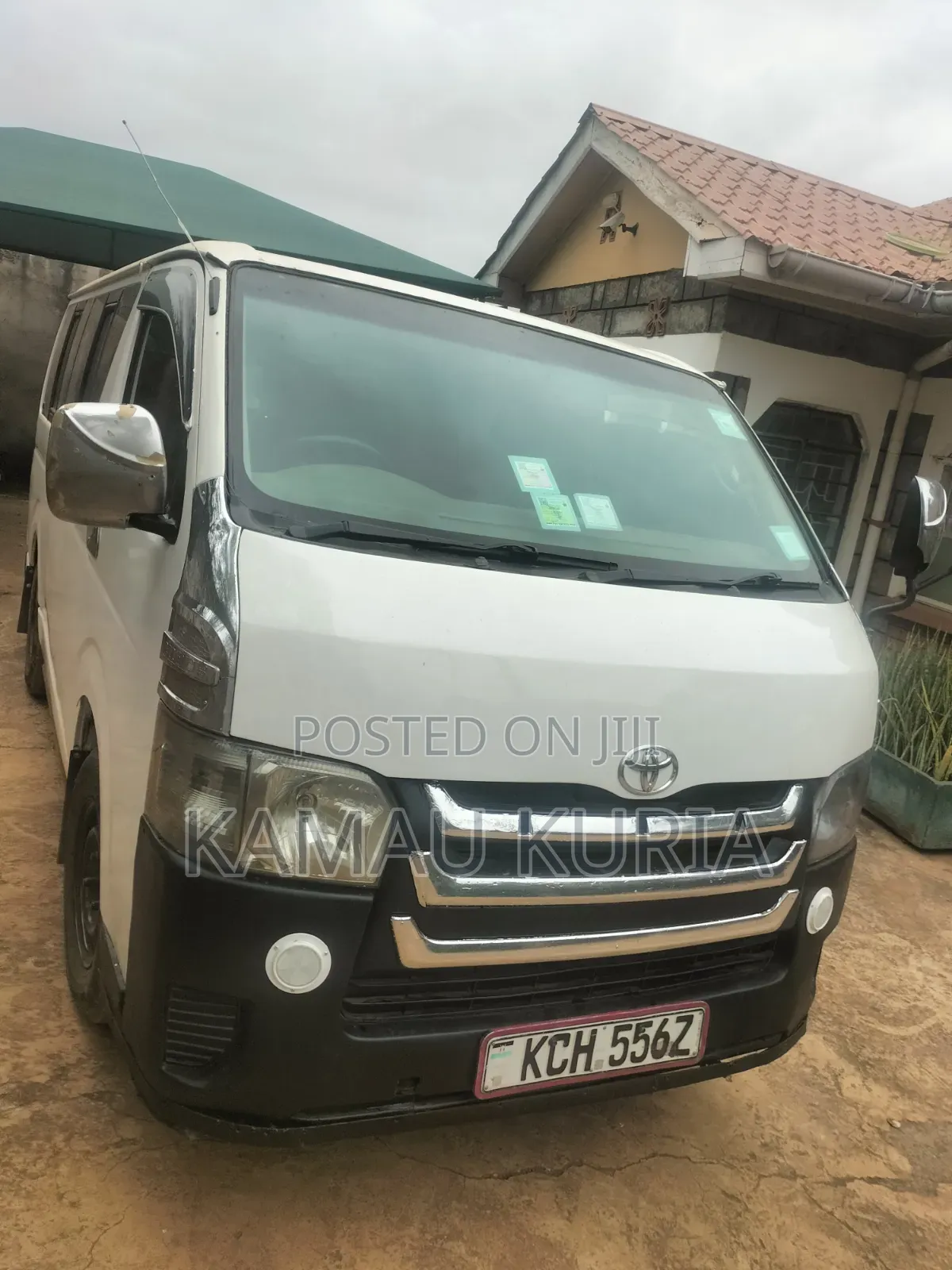 Toyota HiAce 2009 White