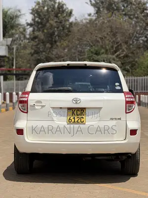 Toyota RAV4 2011 White