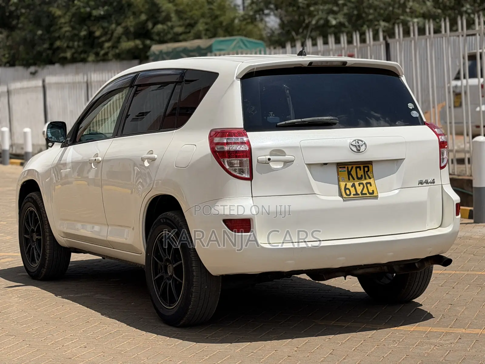 Toyota RAV4 2011 White