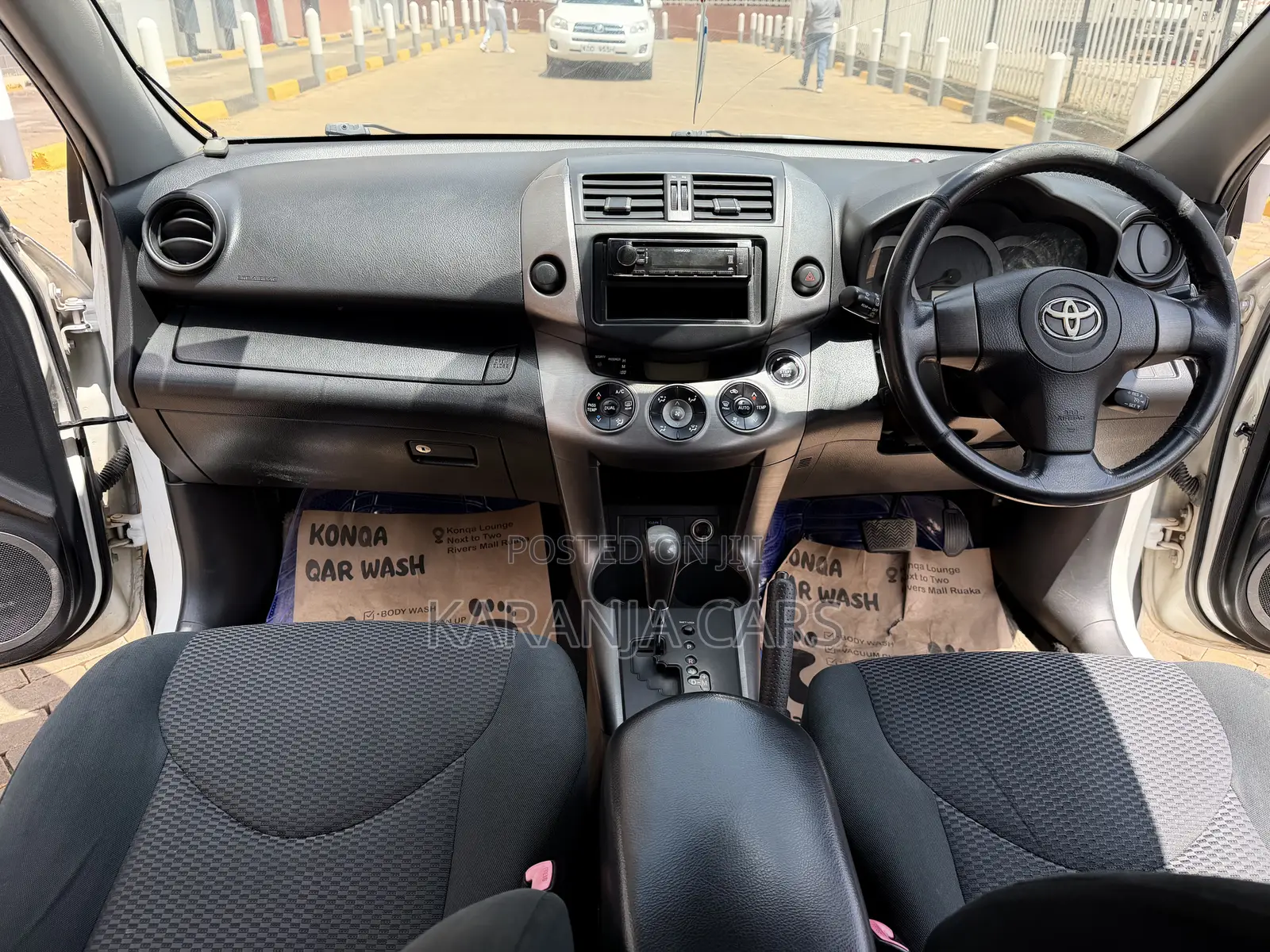 Toyota RAV4 2011 White