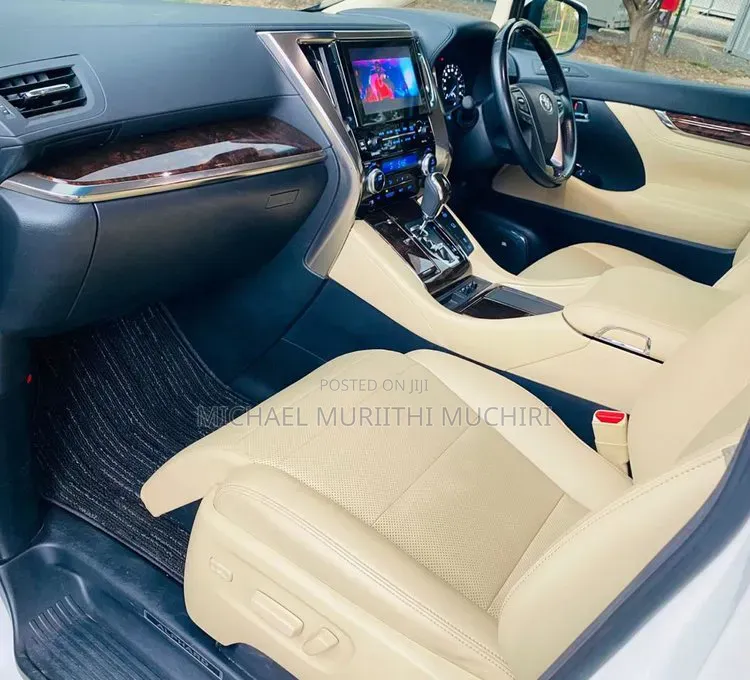 Toyota Alphard 2019 White