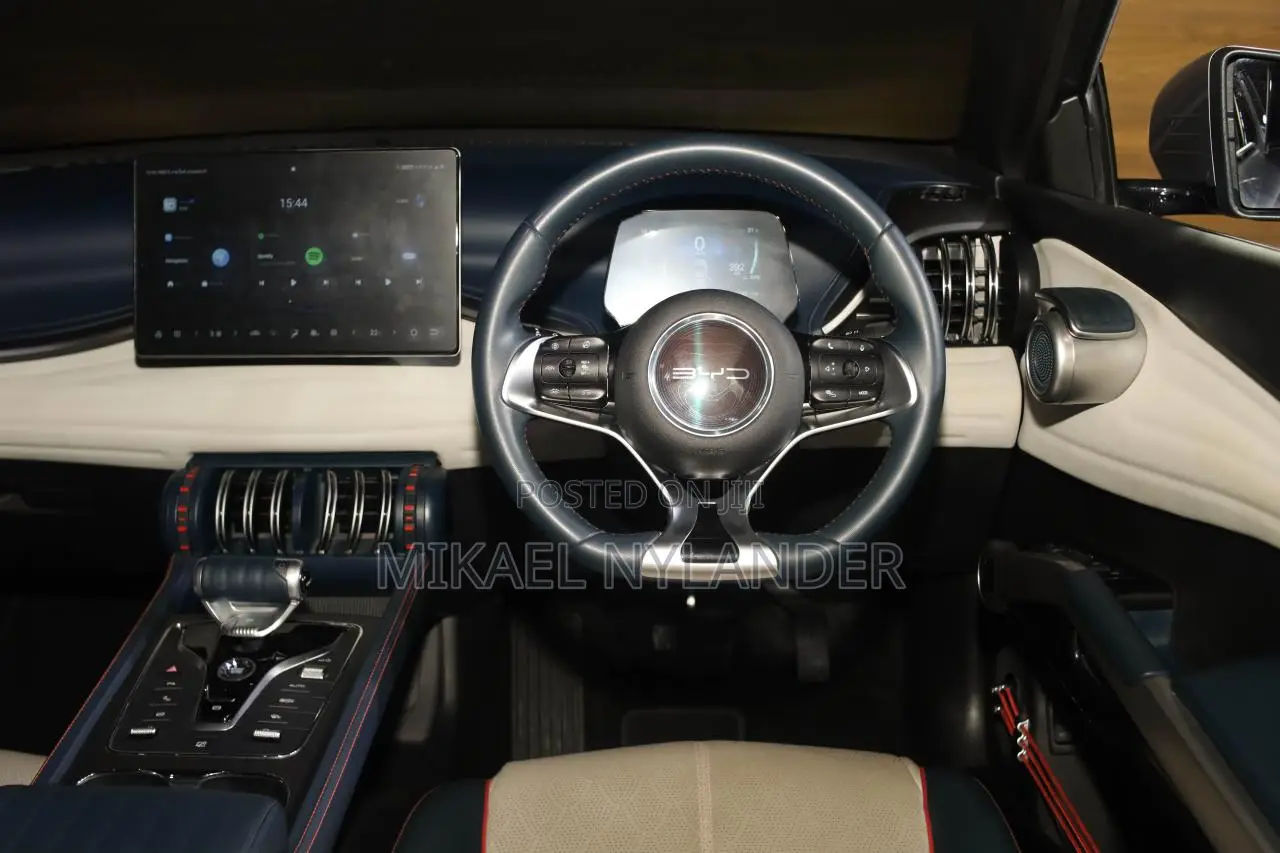 New BYD ATTO 3 Premium 2026 Silver