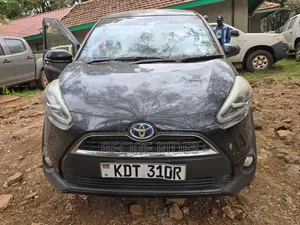 Toyota Sienta 2018 Black