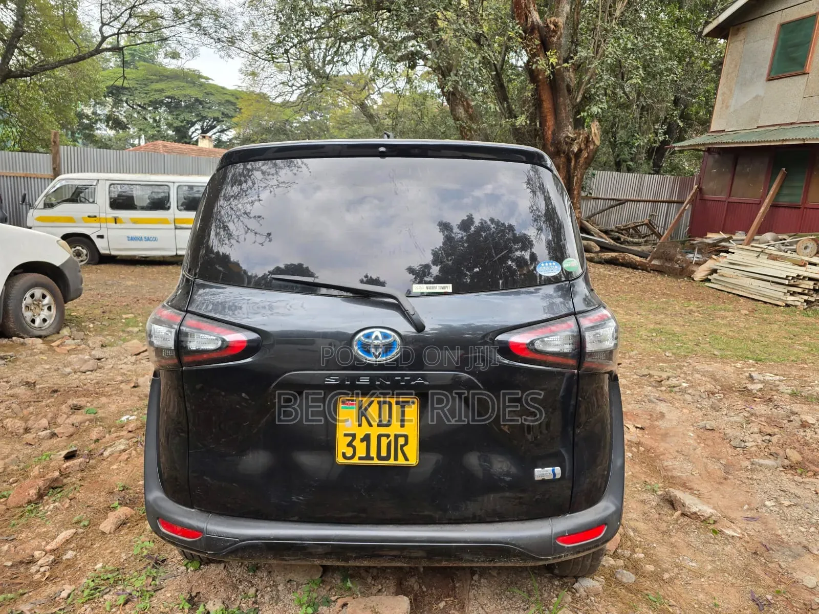 Toyota Sienta 2018 Black