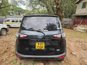 Toyota Sienta 2018 Black