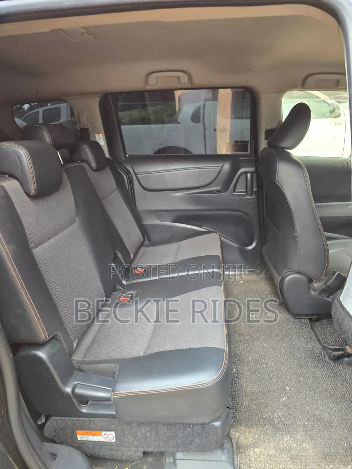 Toyota Sienta 2018 Black