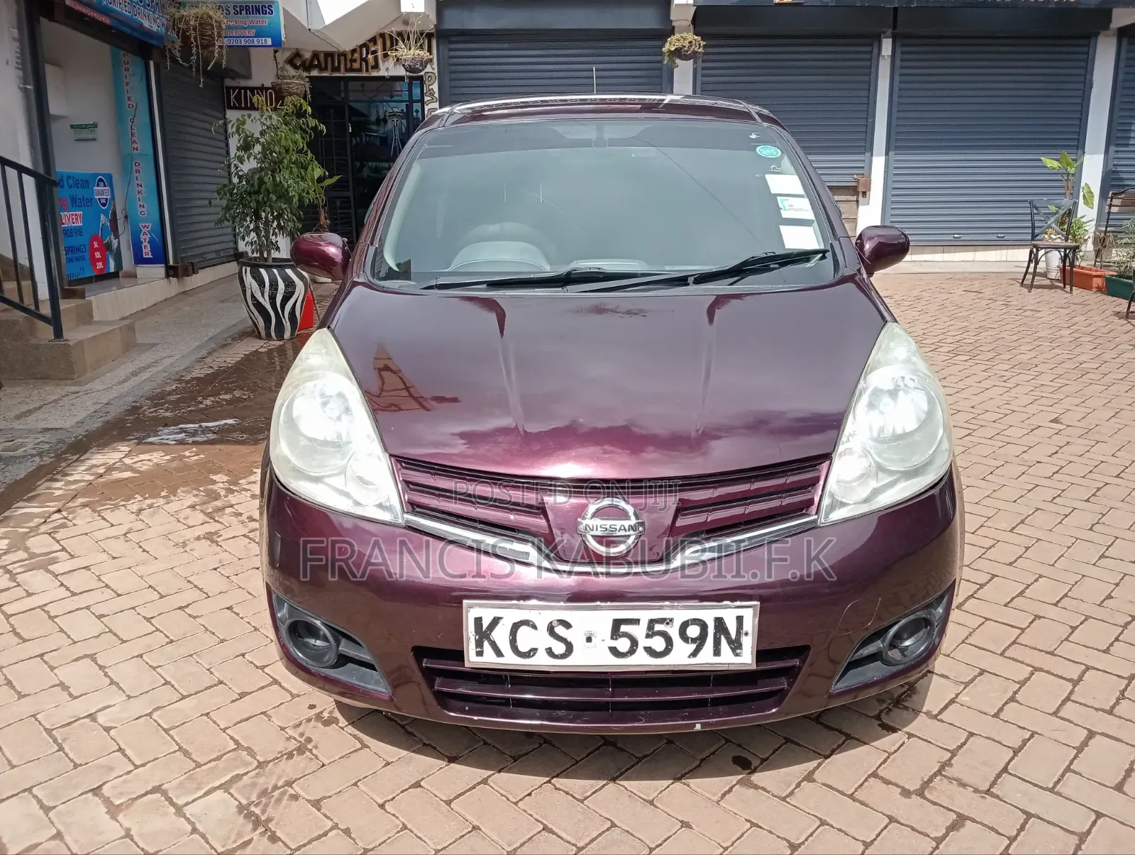 Nissan Note 2011 Red