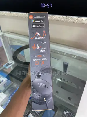 JBL Tune 670nc