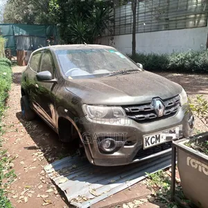 Renault 10 2012 Black