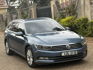 Volkswagen Passat 2018 Blue