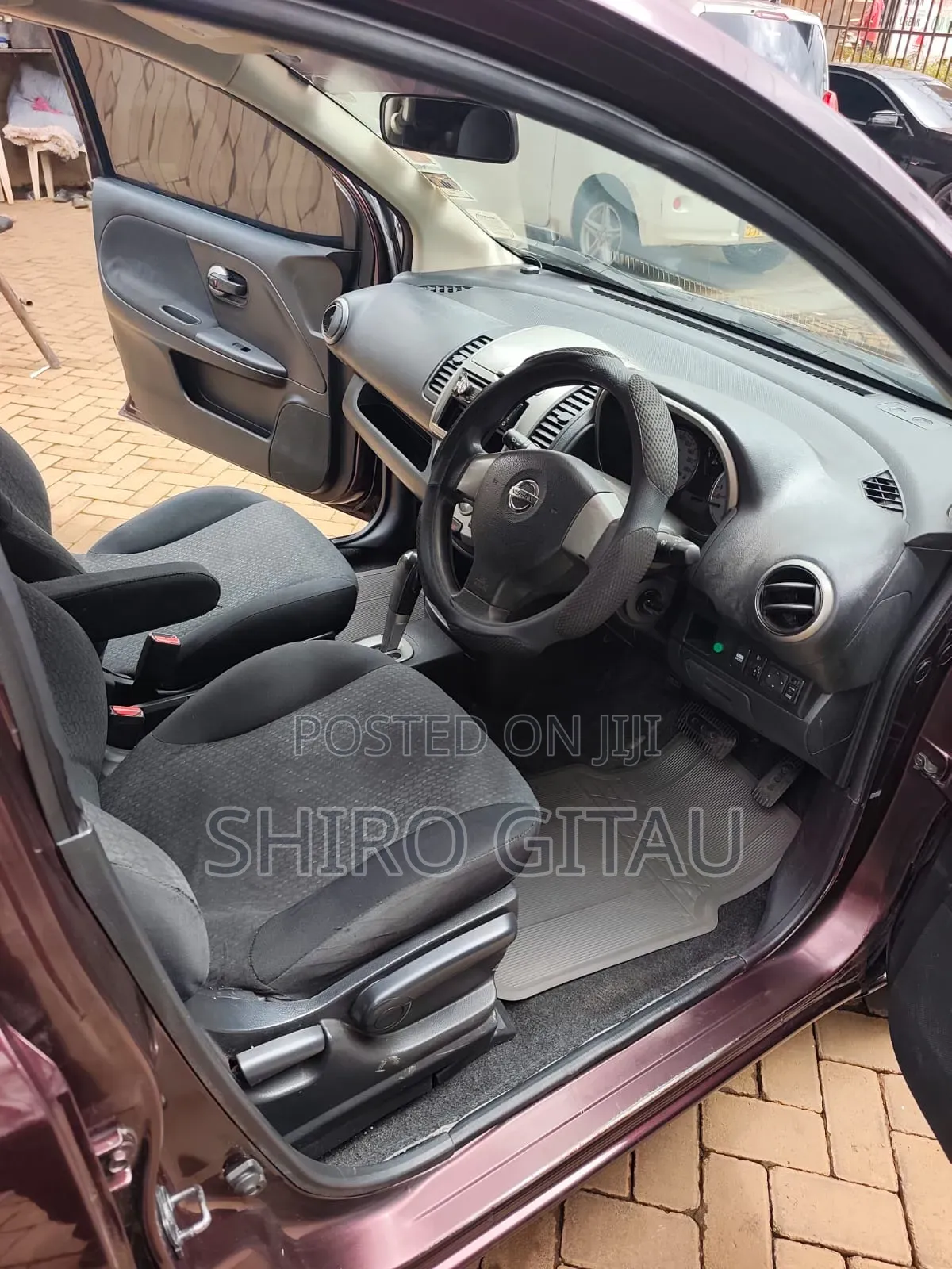 Nissan Note 2010 Burgundy