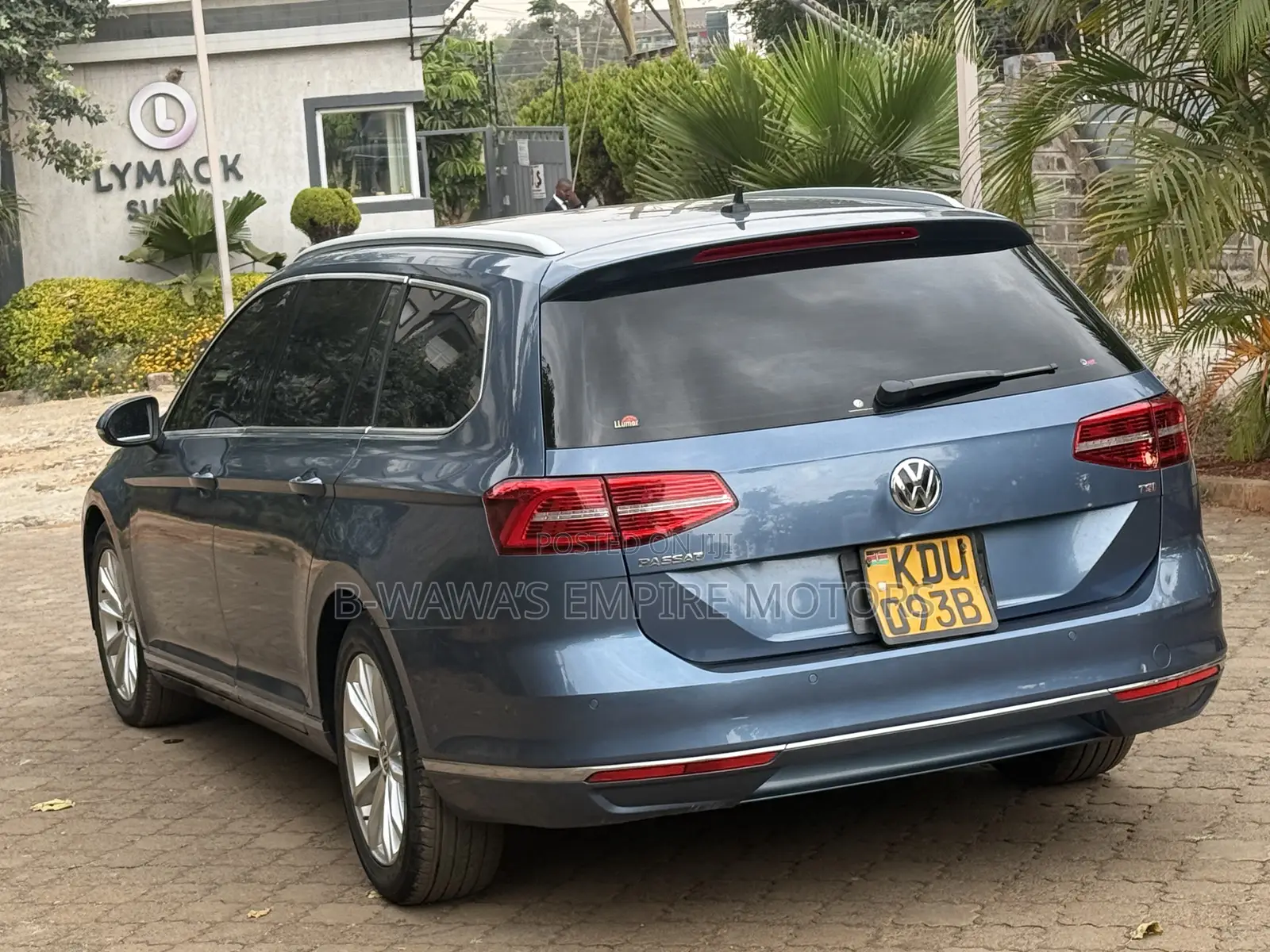 Volkswagen Passat 2018 Blue
