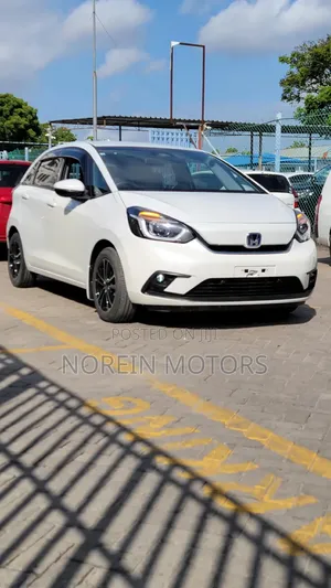 Toyota Passo 2021 White