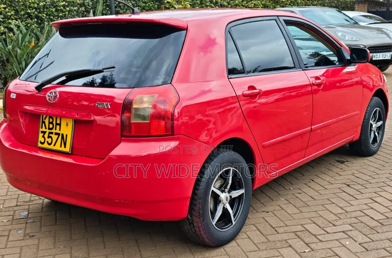 Toyota Corolla RunX 2002 Red