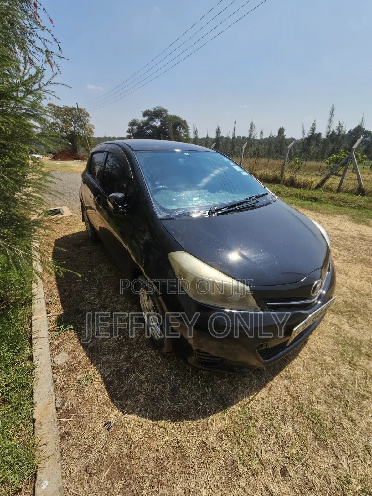 Toyota Vitz 2012 Black