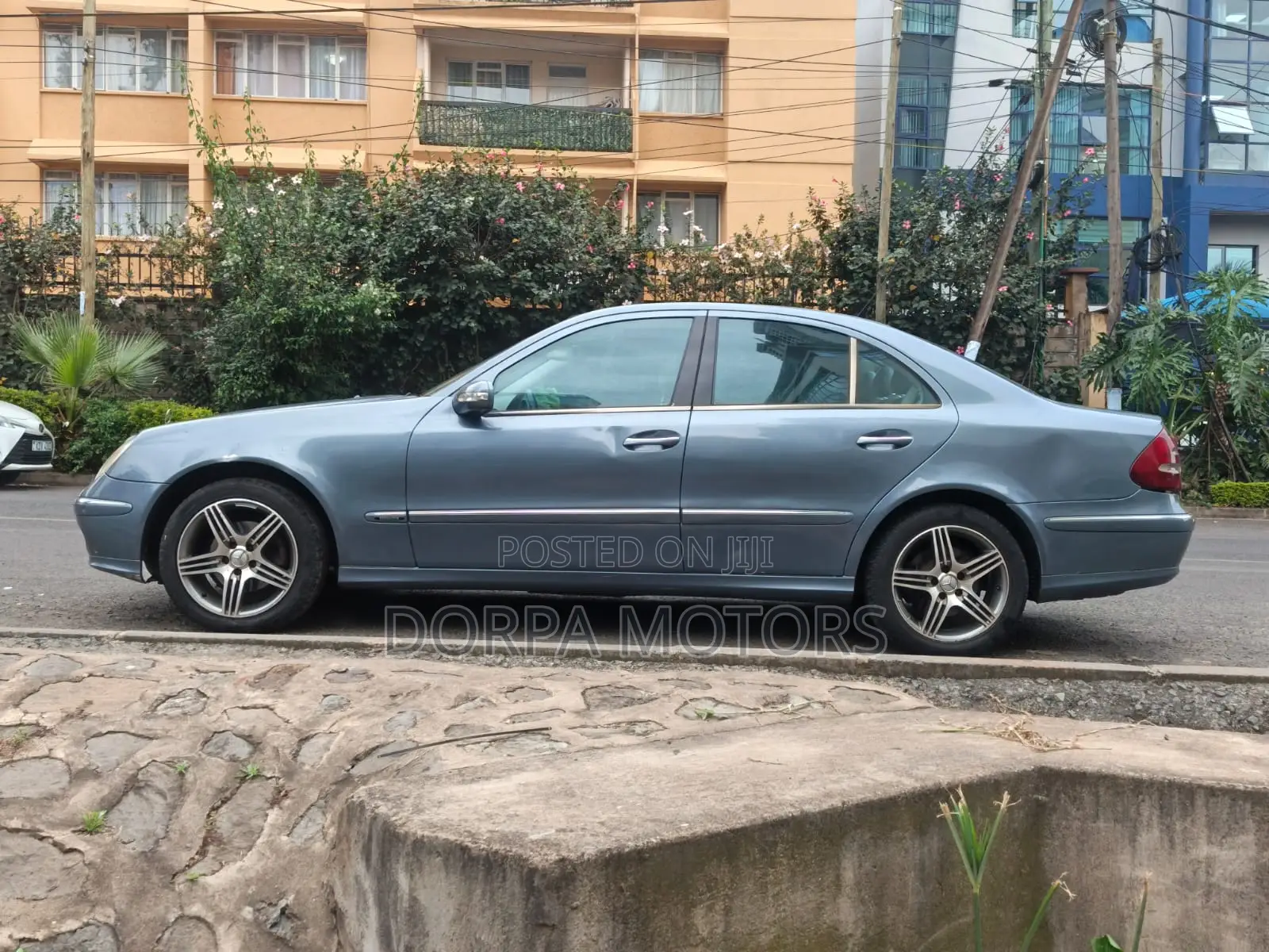 Mercedes-Benz E320 2003 Blue