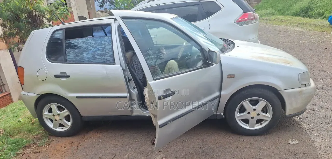 Volkswagen Polo 2000 White