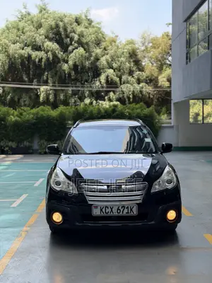 Subaru Outback 2.5i Premium 2013 Black