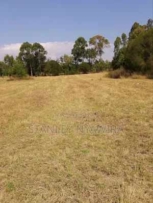 1 Acrea Behind Airstrip
