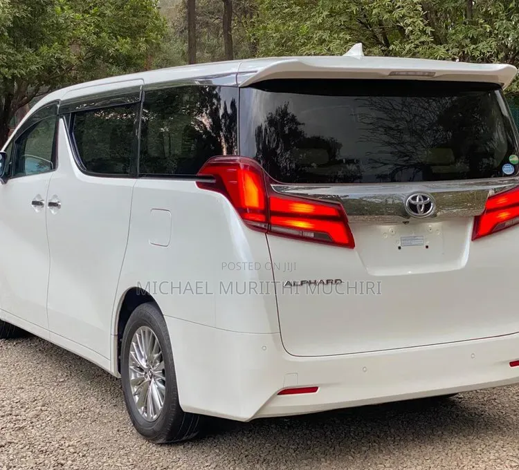 Toyota Alphard 2019 White
