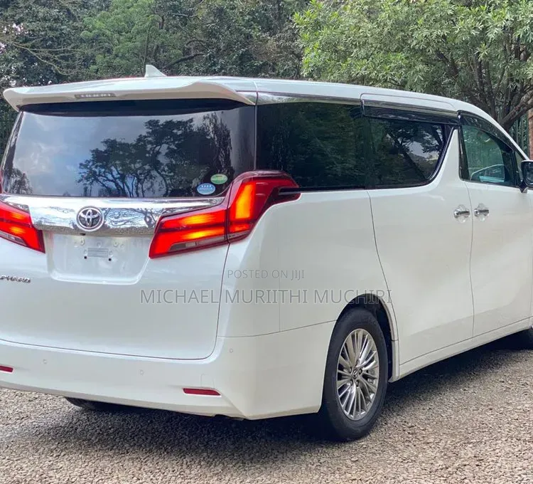 Toyota Alphard 2019 White
