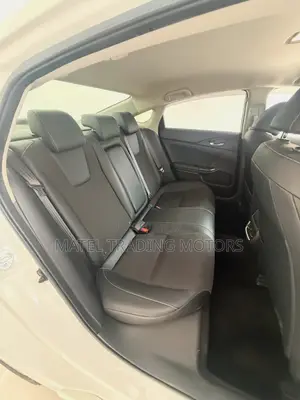 Honda Insight Touring 2019 White